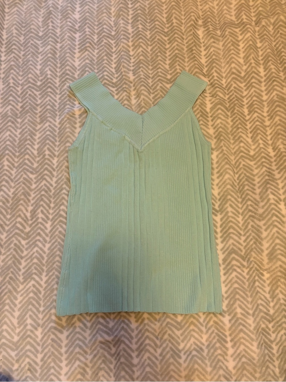 Xhilaration Mint Ribbed V-Neck Tank Top